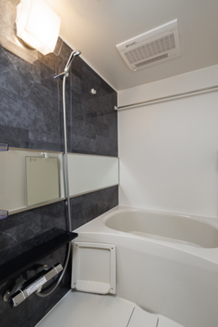 浴室もゆったり広々