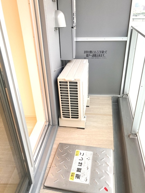 バルコニーに出た時の様子。　※写真は同タイプ住戸です。