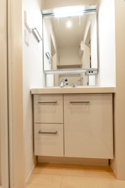 嬉しい独立洗面台。※写真は同タイプ住戸です。