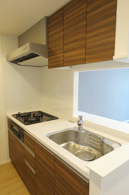 ３口のガスコンロが導入されています。※写真は同タイプ住戸です。