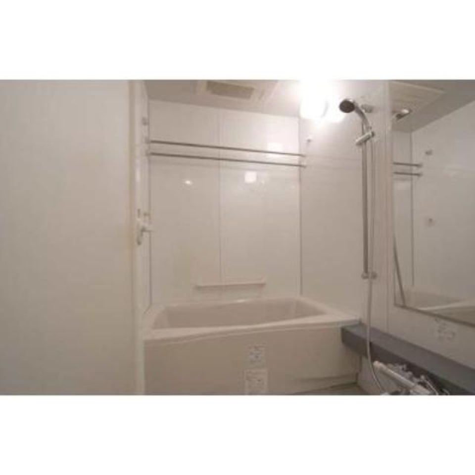 浴室の様子です。※写真は同タイプ住戸です。