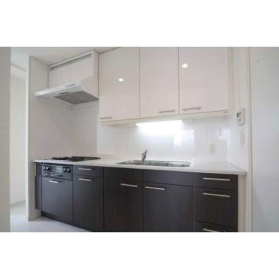 収納棚もあるので便利そうですね！※写真は同タイプ住戸です。