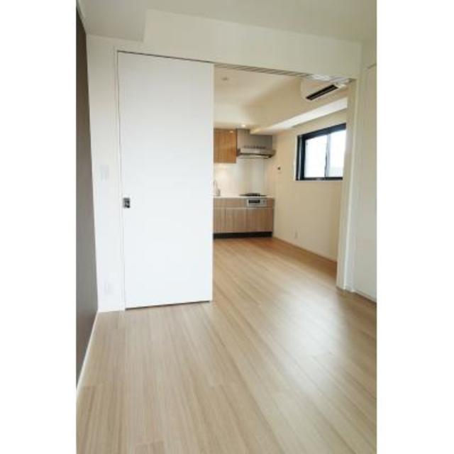 引き扉で空間を区切ることが出来ます。※写真は同タイプ住戸です。