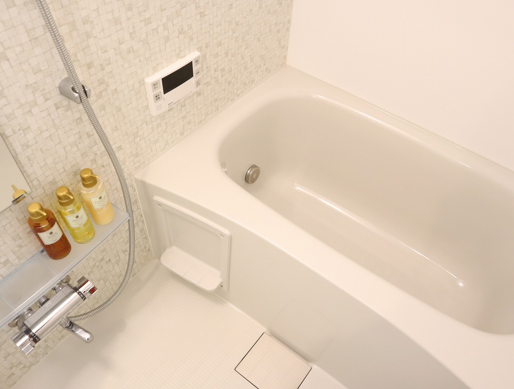 あっさりとした浴室の様子。