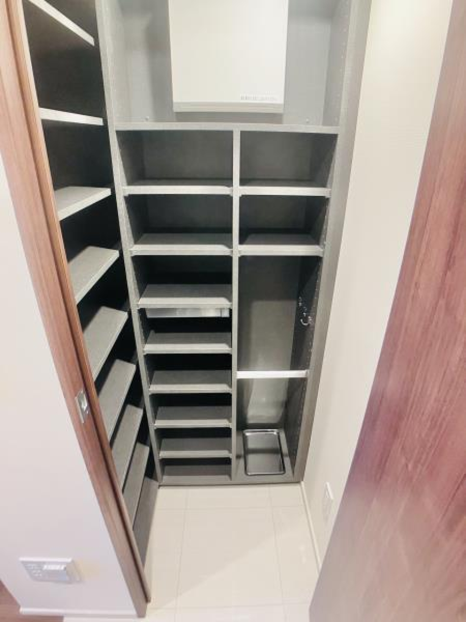 シューズボックス