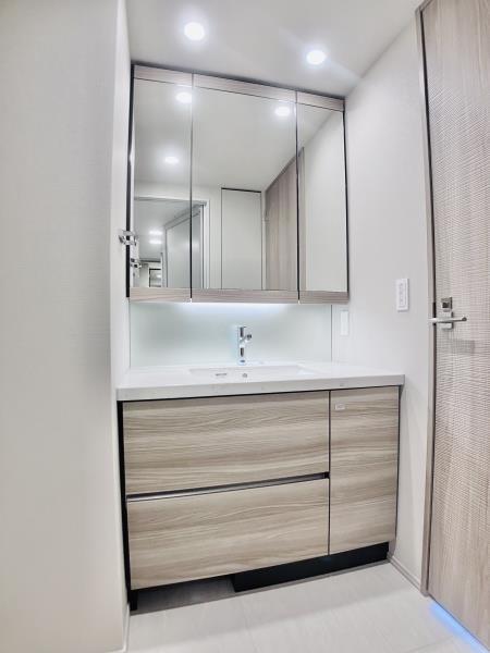 ピカピカな洗面室