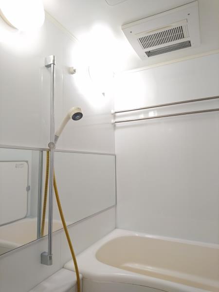 ゆったりリラックスな浴室