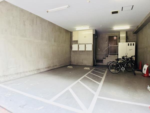 都心には必須な自転車も停められます