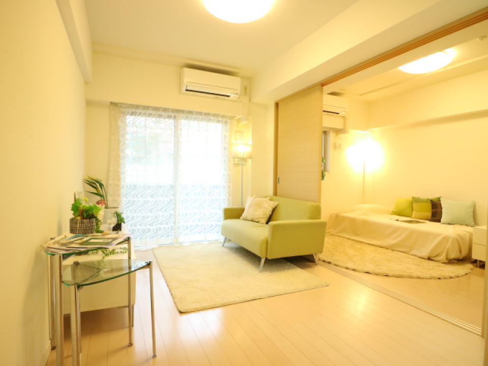 9.1帖のLDKと5.7帖の洋室です。※参考写真