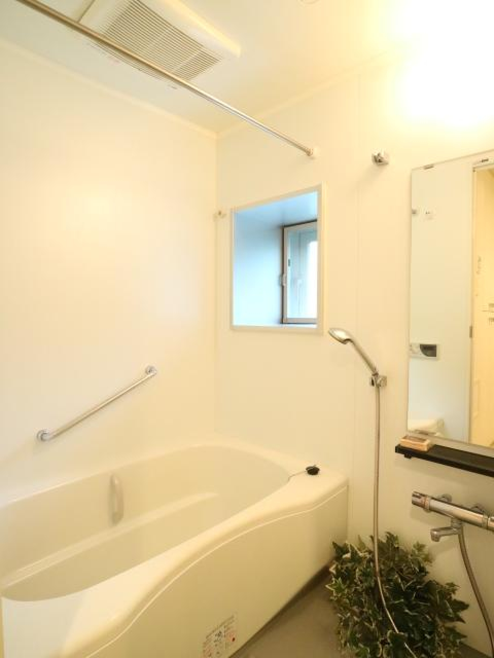 浴室の様子です。※参考写真