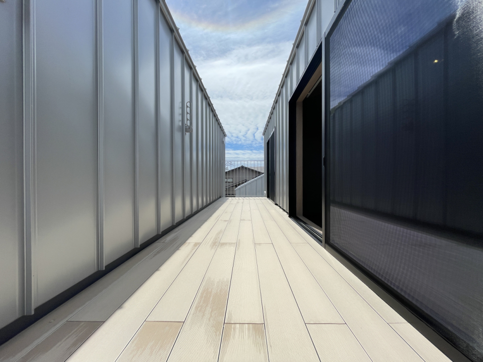 ベランダは陽当たり抜群です