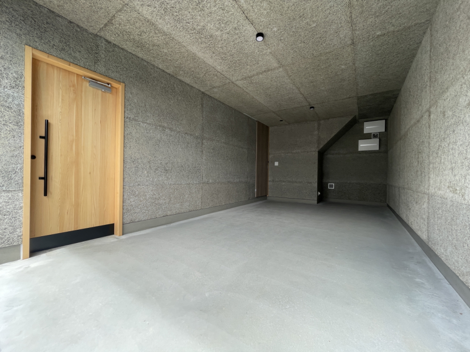 愛車いじりや趣味に用途はいろいろ♩