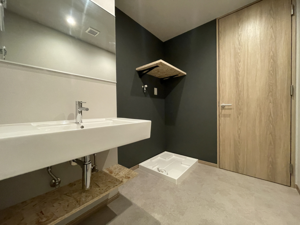 洗面＆脱衣所はガレージから靴のまま上がれる