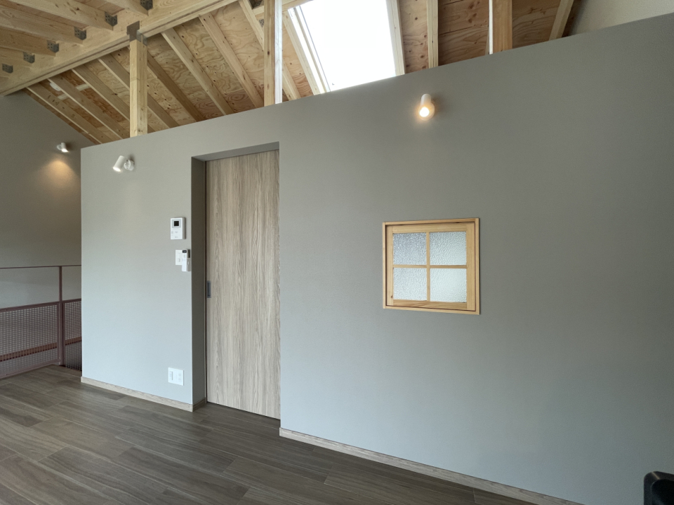 LDKの横に箱型の寝室があります