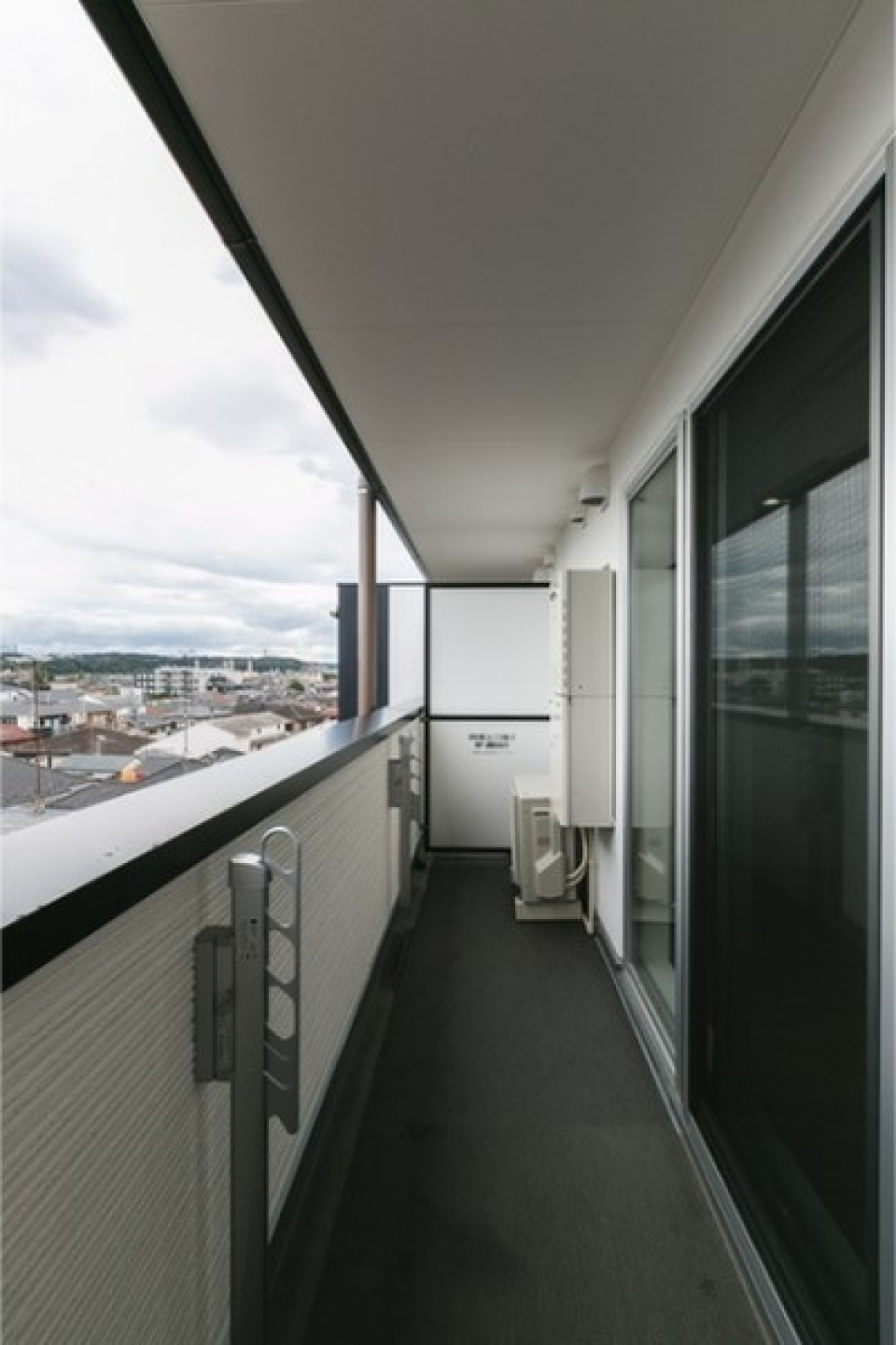 お洗濯物が良く乾きそうなバルコニー