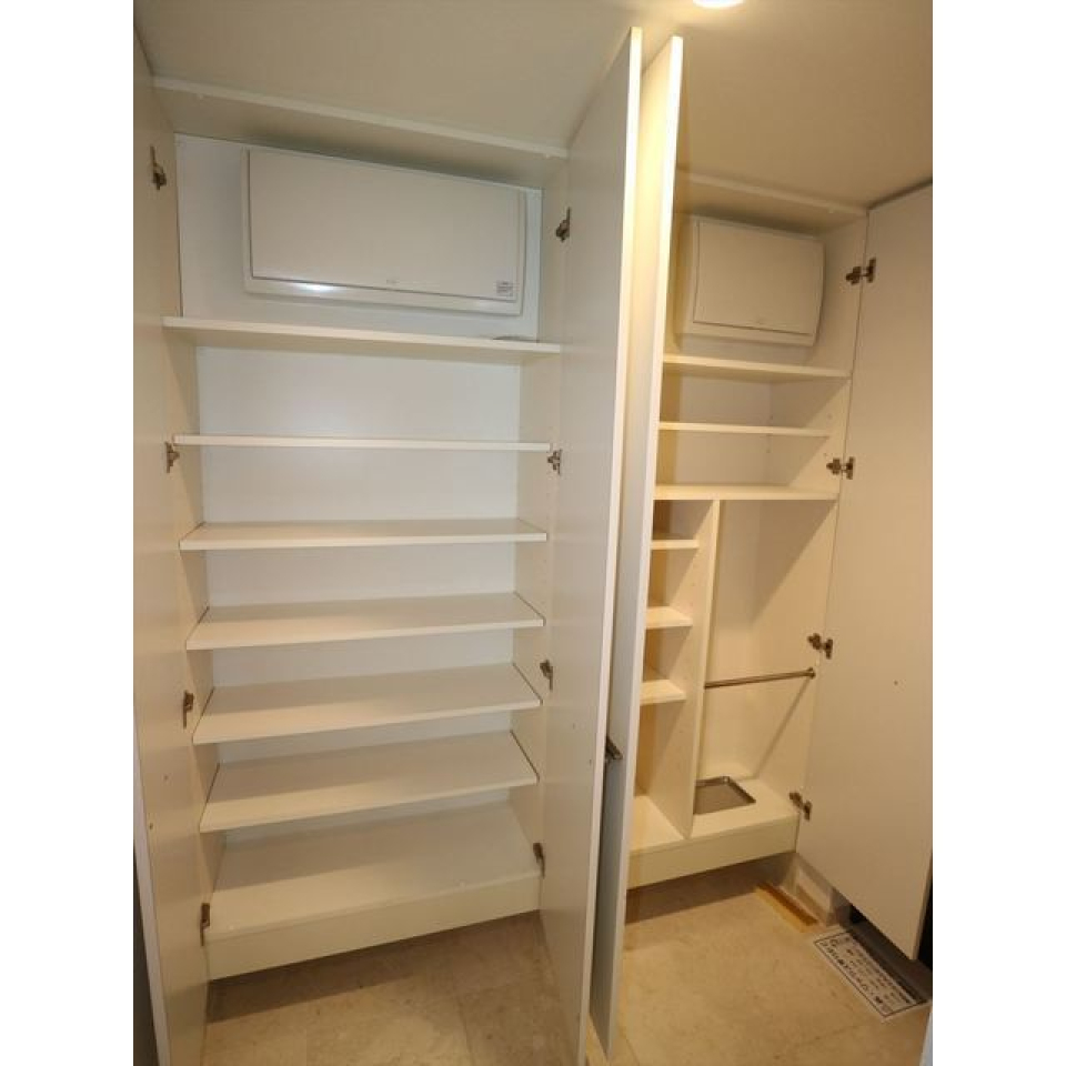 大きなシューズボックス