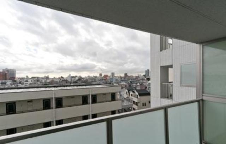 バルコニーの様子。※写真は同タイプ住戸です。