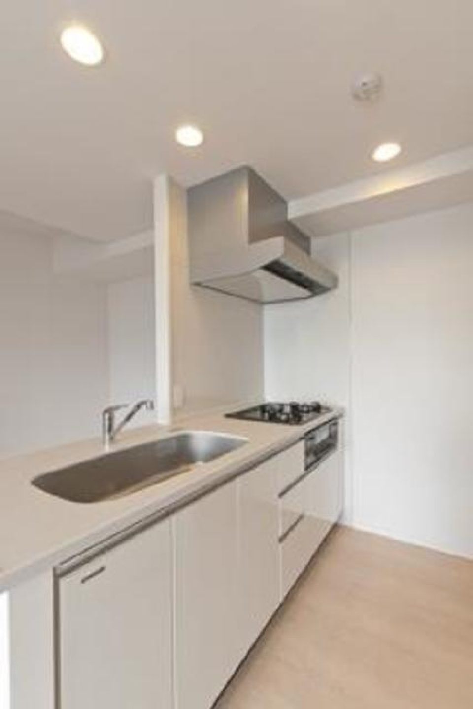 ３口のガスコンロが導入されています。※写真は同タイプ住戸です。