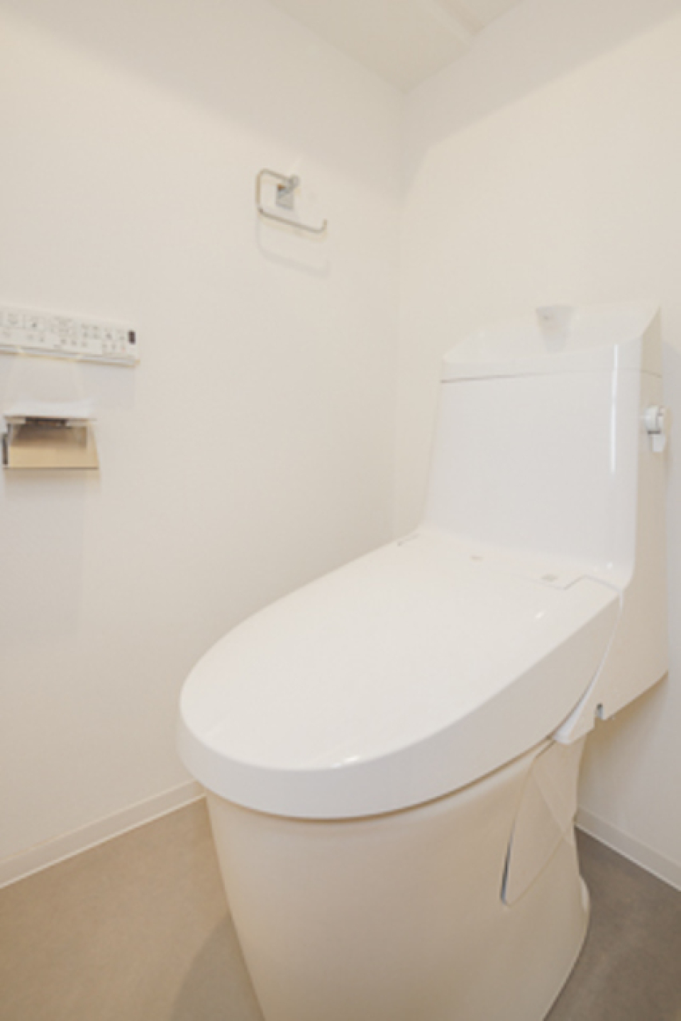 シンプルなトイレ。※写真は同タイプ住戸です。