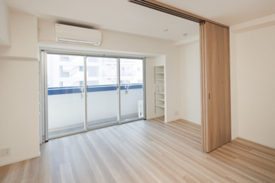 バルコニーへのアクセスが出来ます。※写真は同タイプ住戸です。