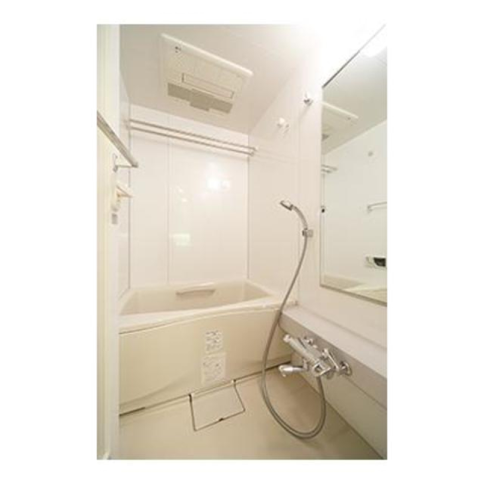 浴室の様子です。※写真は同タイプ住戸です。