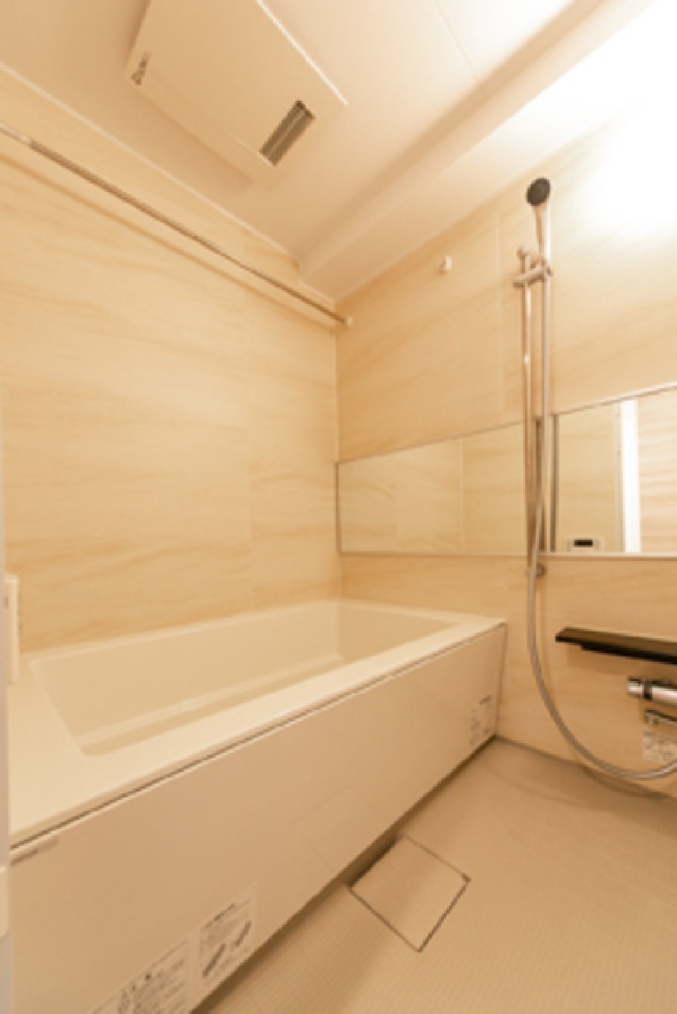 浴槽も広くゆったりリラックス～