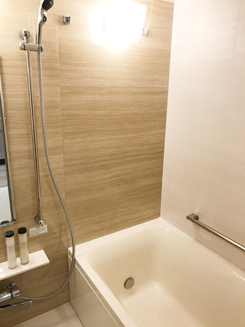 お風呂もデザイン性にあふれた、癒し空間になっています。そして、浴室乾燥機付きです！
※写真は同タイプ住戸です。