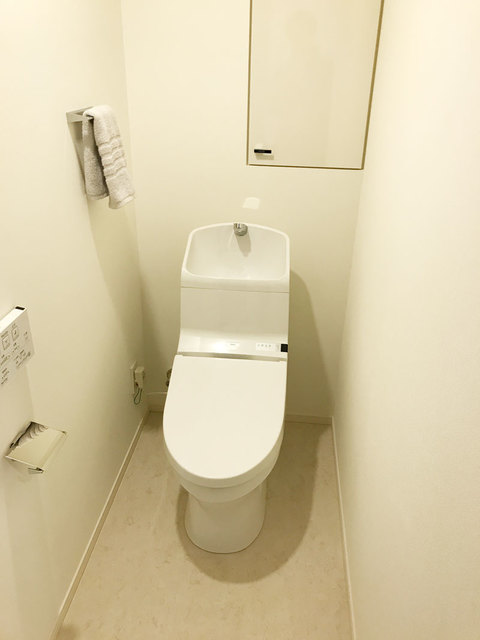 清潔感溢れたトイレって。いいですよね。
※写真は同タイプ住戸です。