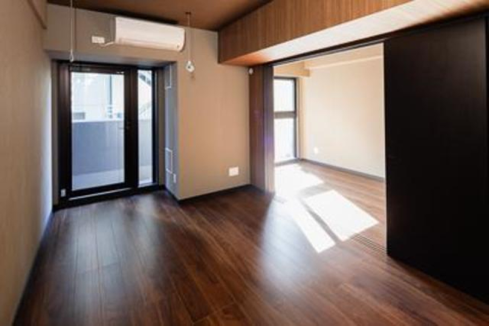 横引の扉で空間を仕切ることが出来ます。※写真は同タイプ住戸です。