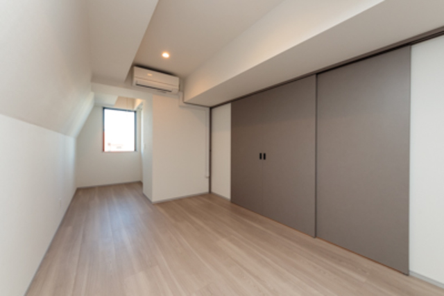 LDKの隣には9.4帖の洋間