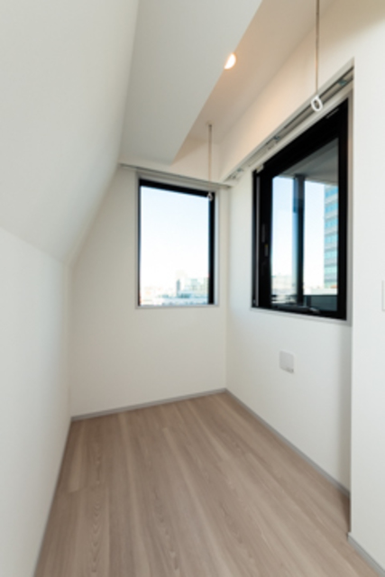 小窓の活躍でお部屋の明るさも確保できます