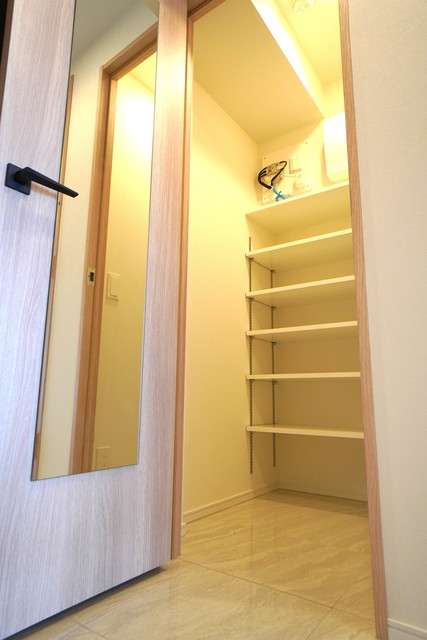 シューズボックスを開けた時の様子。※写真は同タイプ住戸です。