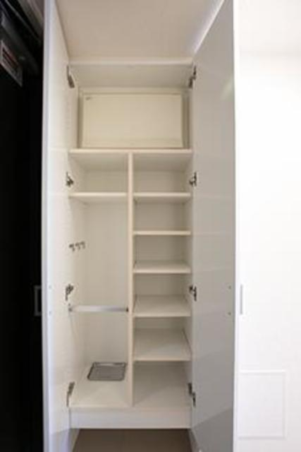 シューズボックスを開けた時の様子。※写真は同タイプ住戸です。