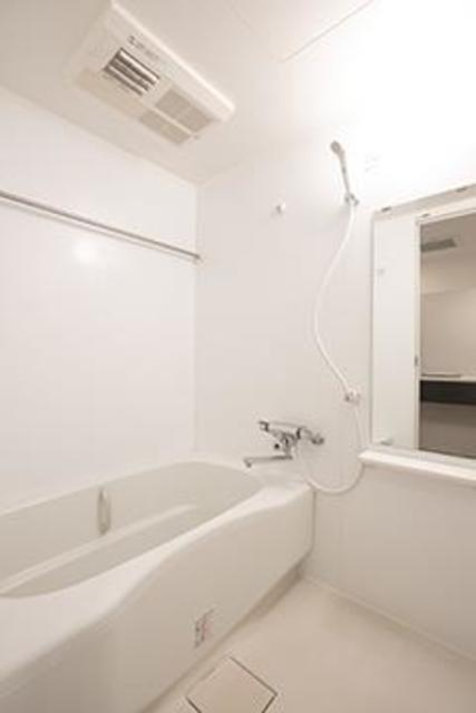 浴室の様子。
※写真は同タイプ住戸です。