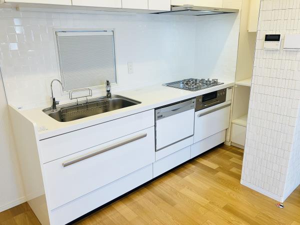 3口のガスコンロが導入されています。