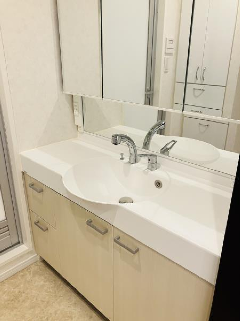 嬉しい独立洗面台。