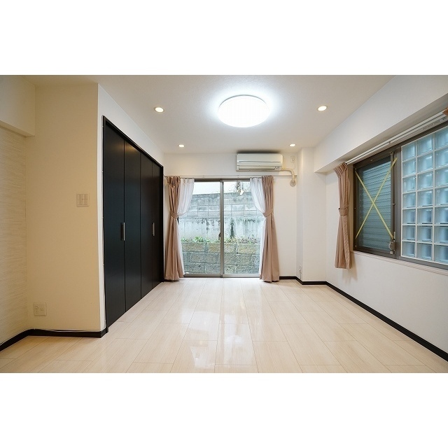 テラスへのアクセスが出来ます。