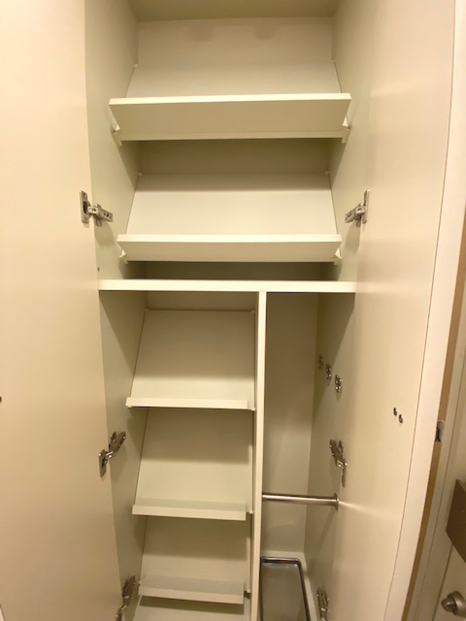 シューズBOXも靴を魅せるスタイルとなっています。お気に入りの靴を飾るのもいいですよね♪
その他