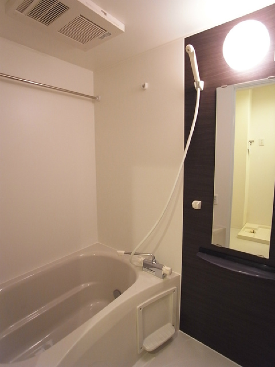 浴室もゆったり広々