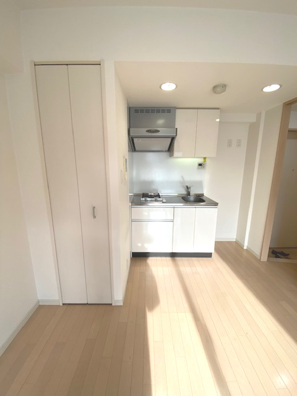 陽の光が入ると、お部屋が開放的に見えます。