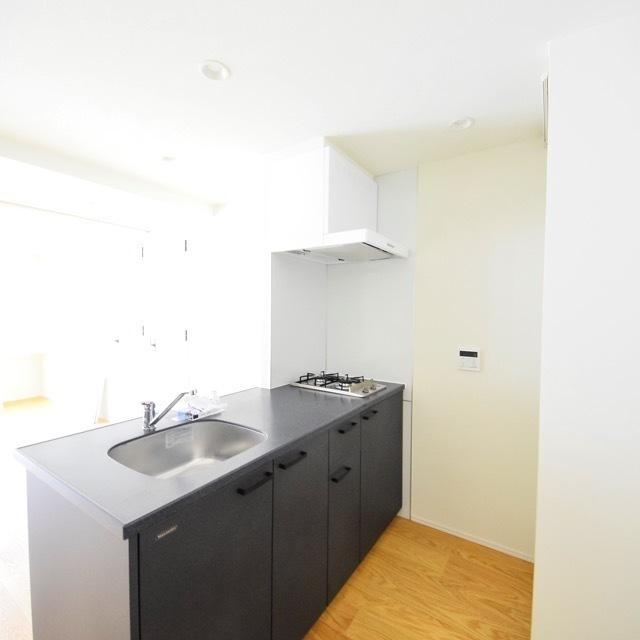 キッチンはブラック