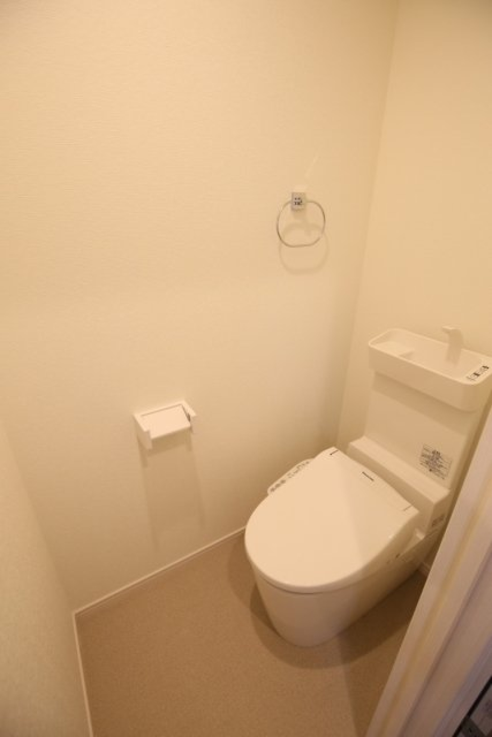 ウォシュレット付きトイレになります！