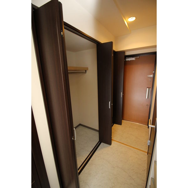 玄関先収納スペース