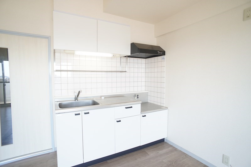 キッチンは少し小さめ