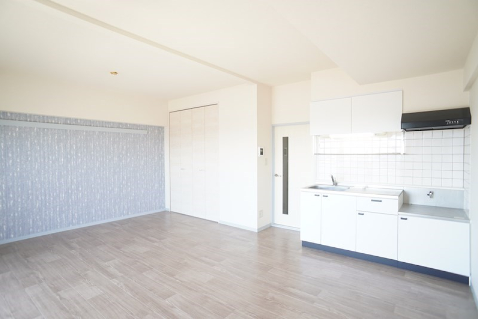 壁紙は一面だけ他とは違ったテイスト