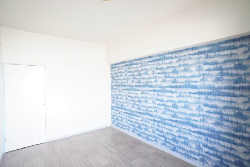 ここにも青い壁紙