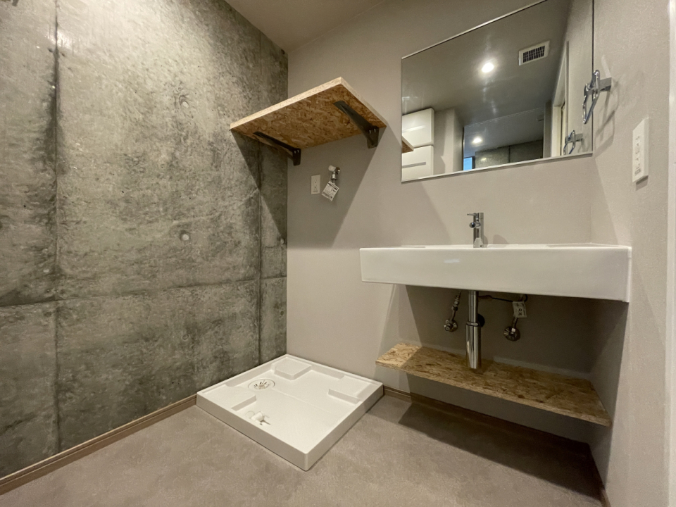 水回りは全て一階。土間なのでガレージから直行できます。