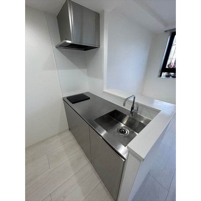 １口のIHコンロが標準装備。