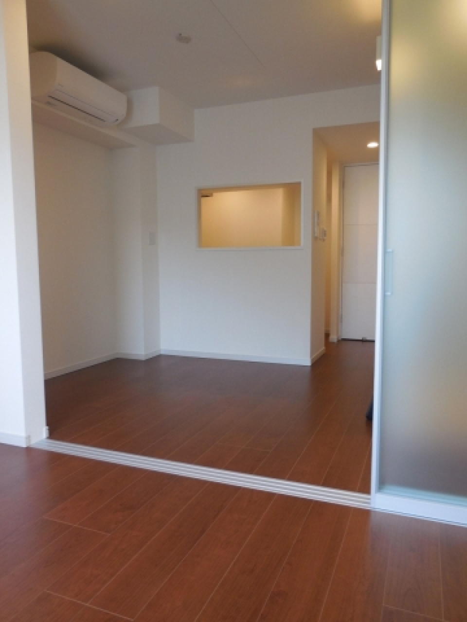 明るく温かみのあるリビング