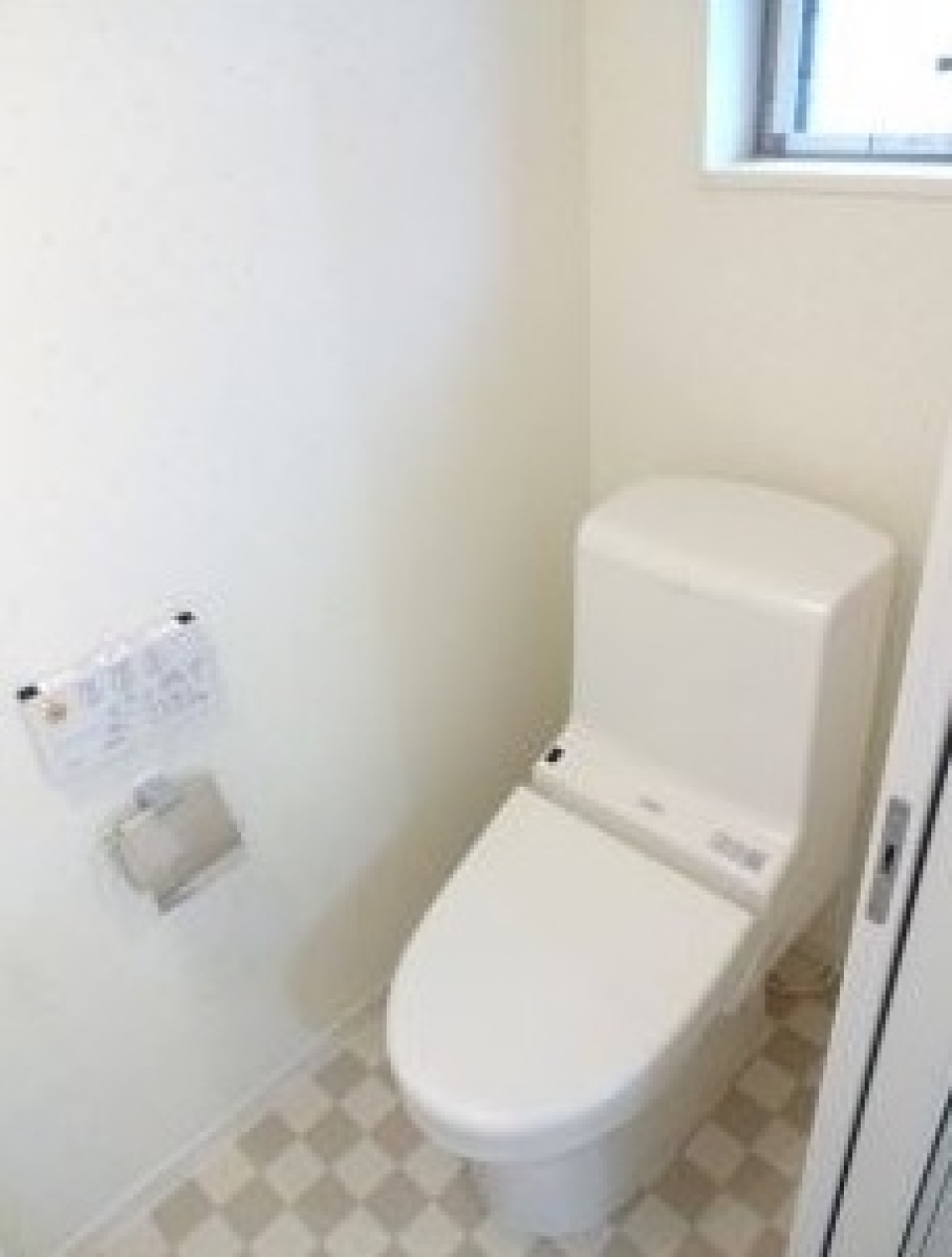 トイレのタイルが可愛いです♪